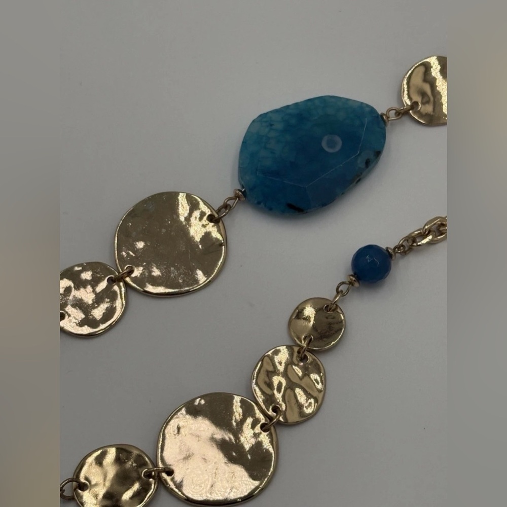 NWT Gold Tone Necklace 40" Turquoise Stone Hammered Discs Boho Chic Adjustable - Picture 3 of 8